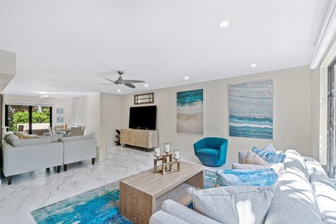Touwnhouse à vendre à Delray Beach, Floride: 3 chambres, 149.57 m2 № 2175893 - photo 11