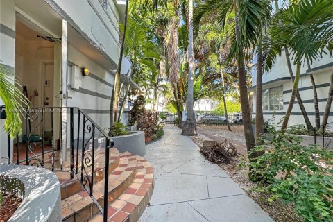 Condo in Miami Beach, Florida, 1 bedroom  № 1887286 - photo 26
