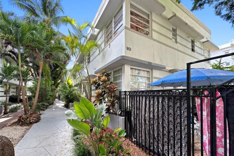 Condo in Miami Beach, Florida, 1 bedroom  № 1887286 - photo 27