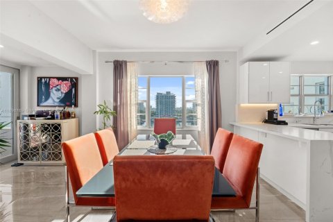 Снять в аренду кондоминиум в Майами-Бич, Флорида 2 спальни, 145.86м2, № 1950590 - фото 11