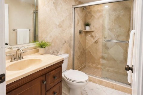 Copropriété à vendre à Hallandale Beach, Floride: 2 chambres, 104.98 m2 № 2153284 - photo 15