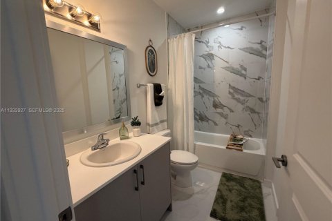 Appartement à louer à Hialeah, Floride: 2 chambres № 2152492 - photo 8