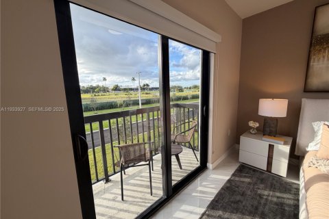 Appartement à louer à Hialeah, Floride: 2 chambres № 2152492 - photo 11