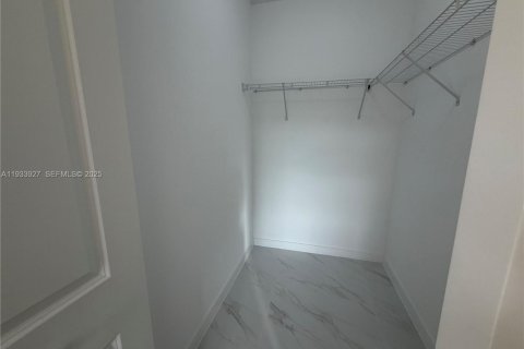 Appartement à louer à Hialeah, Floride: 2 chambres № 2152492 - photo 14