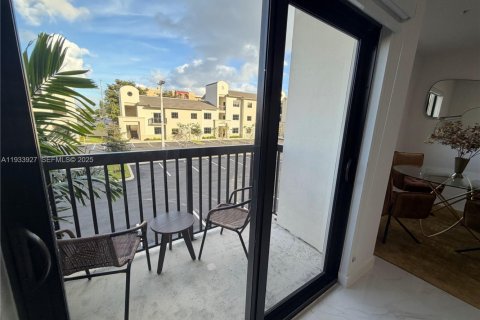 Appartement à louer à Hialeah, Floride: 2 chambres № 2152492 - photo 3