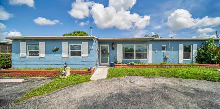 Villa ou maison à Hialeah, Floride 5 chambres, 176.51 m2 № 1926433