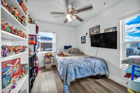 Villa ou maison à vendre à Hialeah, Floride: 5 chambres, 176.51 m2 № 1926433 - photo 20