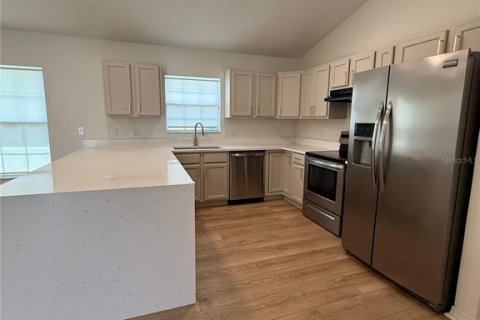 Villa ou maison à louer à Gainesville, Floride: 3 chambres, 123.93 m2 № 2325042 - photo 12