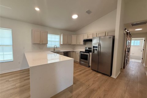 Villa ou maison à louer à Gainesville, Floride: 3 chambres, 123.93 m2 № 2325042 - photo 13