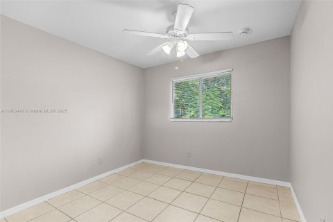 Casa en alquiler en Lehigh Acres, Florida, 3 dormitorios № 2061510 - foto 14