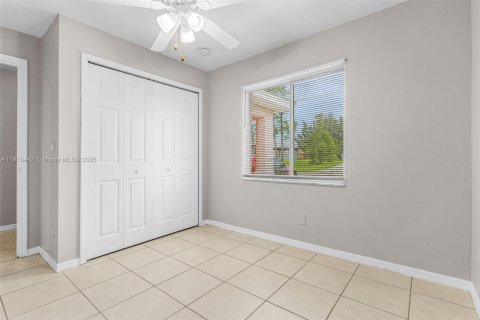 Casa en alquiler en Lehigh Acres, Florida, 3 dormitorios № 2061510 - foto 13