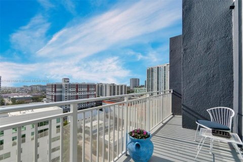 Copropriété à louer à Miami, Floride: 1 chambre, 91.51 m2 № 1946758 - photo 17