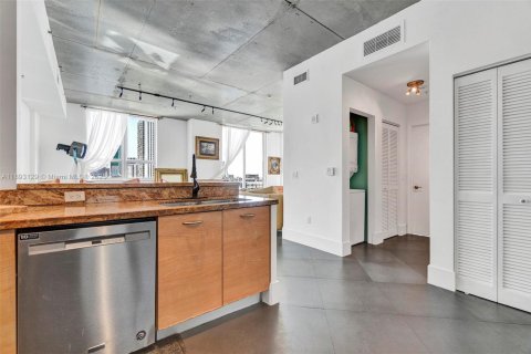 Copropriété à louer à Miami, Floride: 1 chambre, 91.51 m2 № 1946758 - photo 5