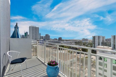 Copropriété à louer à Miami, Floride: 1 chambre, 91.51 m2 № 1946758 - photo 16