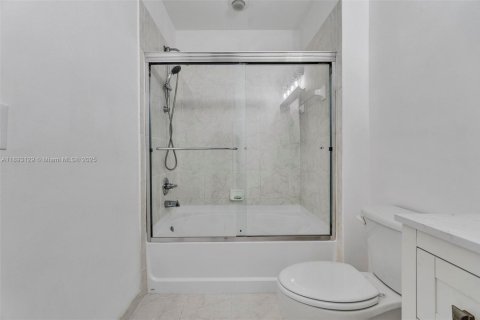 Copropriété à louer à Miami, Floride: 1 chambre, 91.51 m2 № 1946758 - photo 19