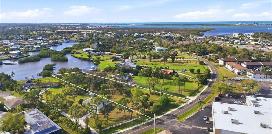 Land in Englewood, Florida № 2144548
