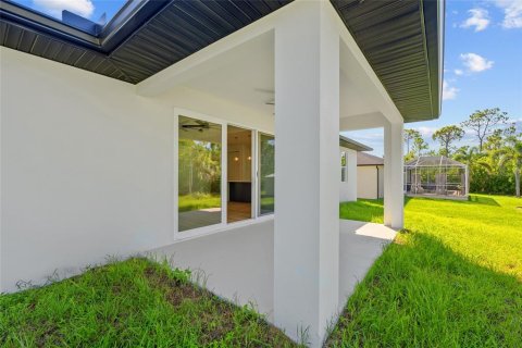House in Port Charlotte, Florida 3 bedrooms, 168.34 sq.m. № 1856173 - photo 16
