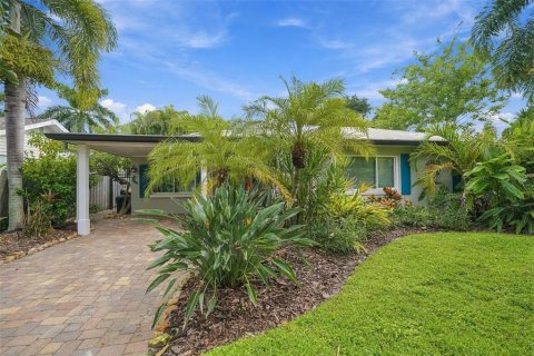 Villa ou maison à vendre à Sarasota, Floride: 3 chambres, 131.74 m2 № 2400235 - photo 2