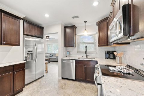Villa ou maison à vendre à Sarasota, Floride: 3 chambres, 131.74 m2 № 2400235 - photo 11