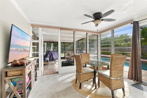 Villa ou maison à vendre à Sarasota, Floride: 3 chambres, 131.74 m2 № 2400235 - photo 16