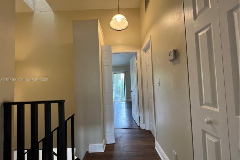 Townhouse in Sunrise, Florida 3 bedrooms, 119.01 sq.m. № 1845550 - photo 11