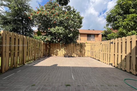 Townhouse in Sunrise, Florida 3 bedrooms, 119.01 sq.m. № 1845550 - photo 16