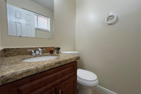 Townhouse in Sunrise, Florida 3 bedrooms, 119.01 sq.m. № 1845550 - photo 10