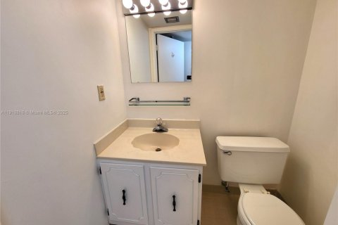 Снять в аренду кондоминиум в Майами-Бич, Флорида 1 спальня, 74.88м2, № 1965987 - фото 12