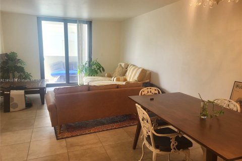 Снять в аренду кондоминиум в Майами-Бич, Флорида 1 спальня, 74.88м2, № 1965987 - фото 3