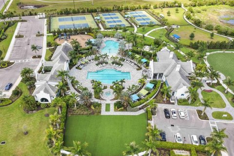 House in Sarasota, Florida 3 bedrooms, 142.7 sq.m. № 2202467 - photo 4