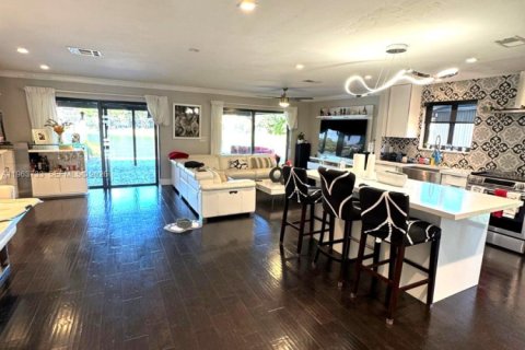 Adosado en alquiler en Sunrise, Florida, 4 dormitorios, 180.6 m2 № 2026421 - foto 6