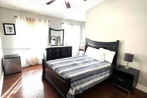 Adosado en alquiler en Sunrise, Florida, 4 dormitorios, 180.6 m2 № 2026421 - foto 9