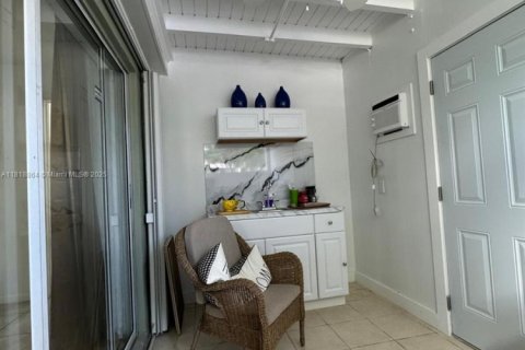 Immobilier commercial à louer à Cutler Bay, Floride: 1 chambre, 127.18 m2 № 1776195 - photo 3