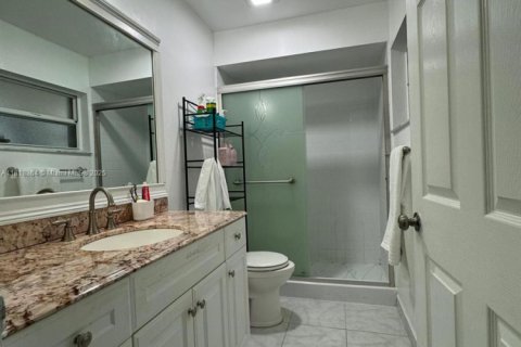 Immobilier commercial à louer à Cutler Bay, Floride: 1 chambre, 127.18 m2 № 1776195 - photo 4