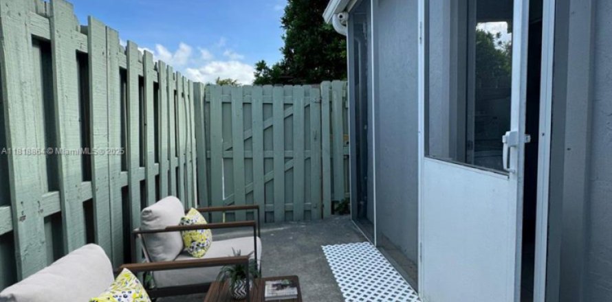 Immobilier commercial à Cutler Bay, Floride 1 chambre, 127.18 m2 № 1776195