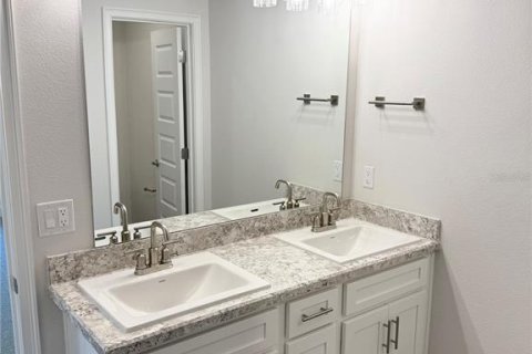House in Palm Coast, Florida 3 bedrooms, 139.82 sq.m. № 1651073 - photo 13