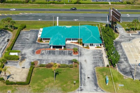 Commercial property in Summerfield, Florida 653.47 sq.m. № 2239836 - photo 27