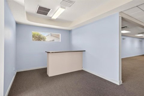 Commercial property in Summerfield, Florida 653.47 sq.m. № 2239836 - photo 6