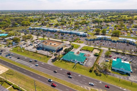 Commercial property in Summerfield, Florida 653.47 sq.m. № 2239836 - photo 22