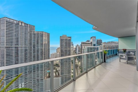 Condominio en alquiler en Miami, Florida, 2 dormitorios, 139.35 m2 № 1993804 - foto 2