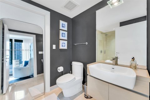 Condominio en alquiler en Miami, Florida, 2 dormitorios, 139.35 m2 № 1993804 - foto 14