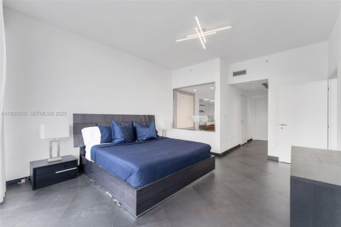 Condominio en alquiler en Miami, Florida, 2 dormitorios, 139.35 m2 № 1993804 - foto 9