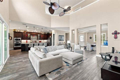 Villa ou maison à vendre à Spring Hill, Floride: 5 chambres, 370.03 m2 № 2325167 - photo 18