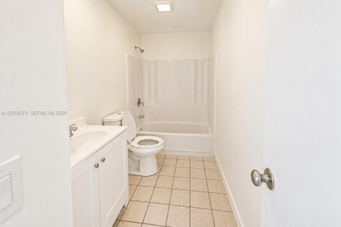 Touwnhouse à louer à Coral Springs, Floride: 2 chambres, 278.24 m2 № 2311501 - photo 19