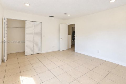 Touwnhouse à louer à Coral Springs, Floride: 2 chambres, 278.24 m2 № 2311501 - photo 23