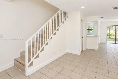 Touwnhouse à louer à Coral Springs, Floride: 2 chambres, 278.24 m2 № 2311501 - photo 2