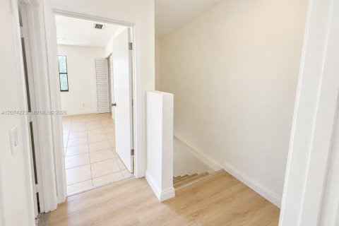 Touwnhouse à louer à Coral Springs, Floride: 2 chambres, 278.24 m2 № 2311501 - photo 17