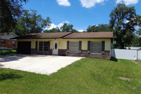 House in Ocala, Florida 3 bedrooms, 94.2 sq.m. № 2297014