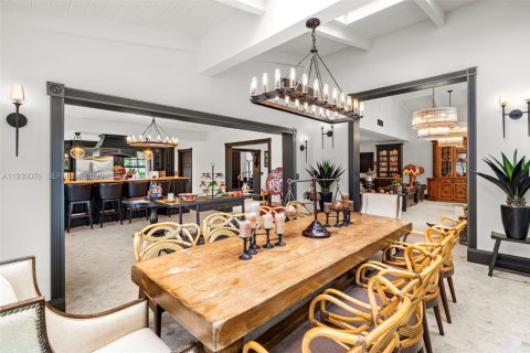 House in Miami, Florida 6 bedrooms, 516.72 sq.m. № 1992507 - photo 27