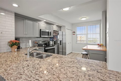 Copropriété à vendre à Saint Petersburg, Floride: 2 chambres, 111.02 m2 № 2415469 - photo 11